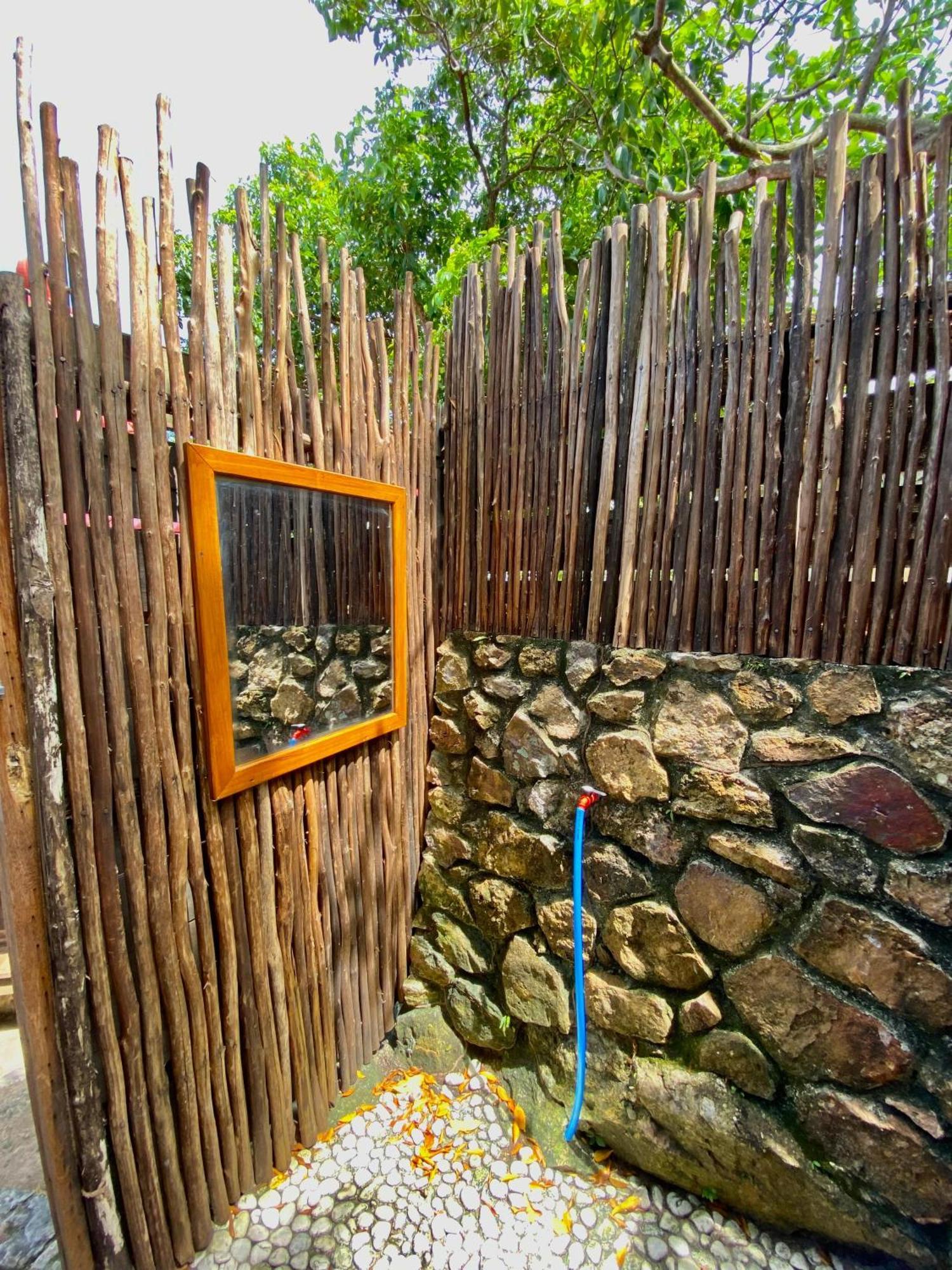 Big K Hostel Karimunjawa Exterior photo